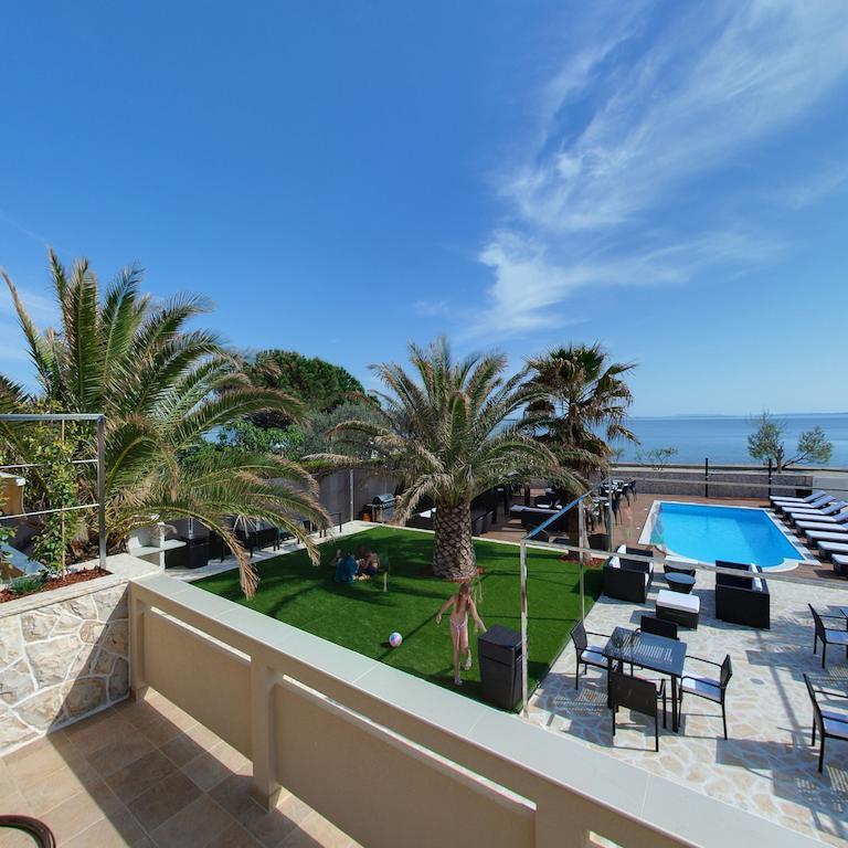 Paradise Resort Vanesa Vir Room photo